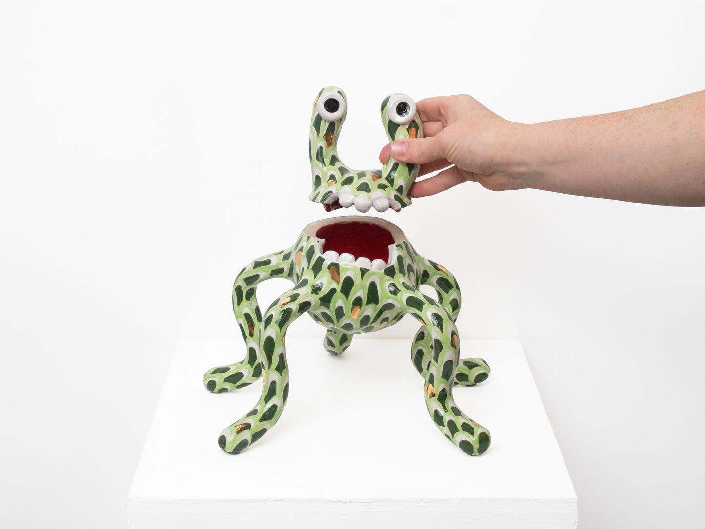 Odie - Green & Gold Petal Pattern