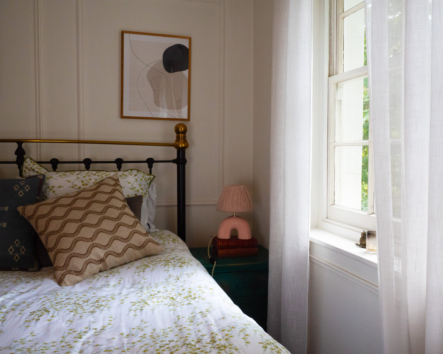 'Me' Table Lamp - Pink