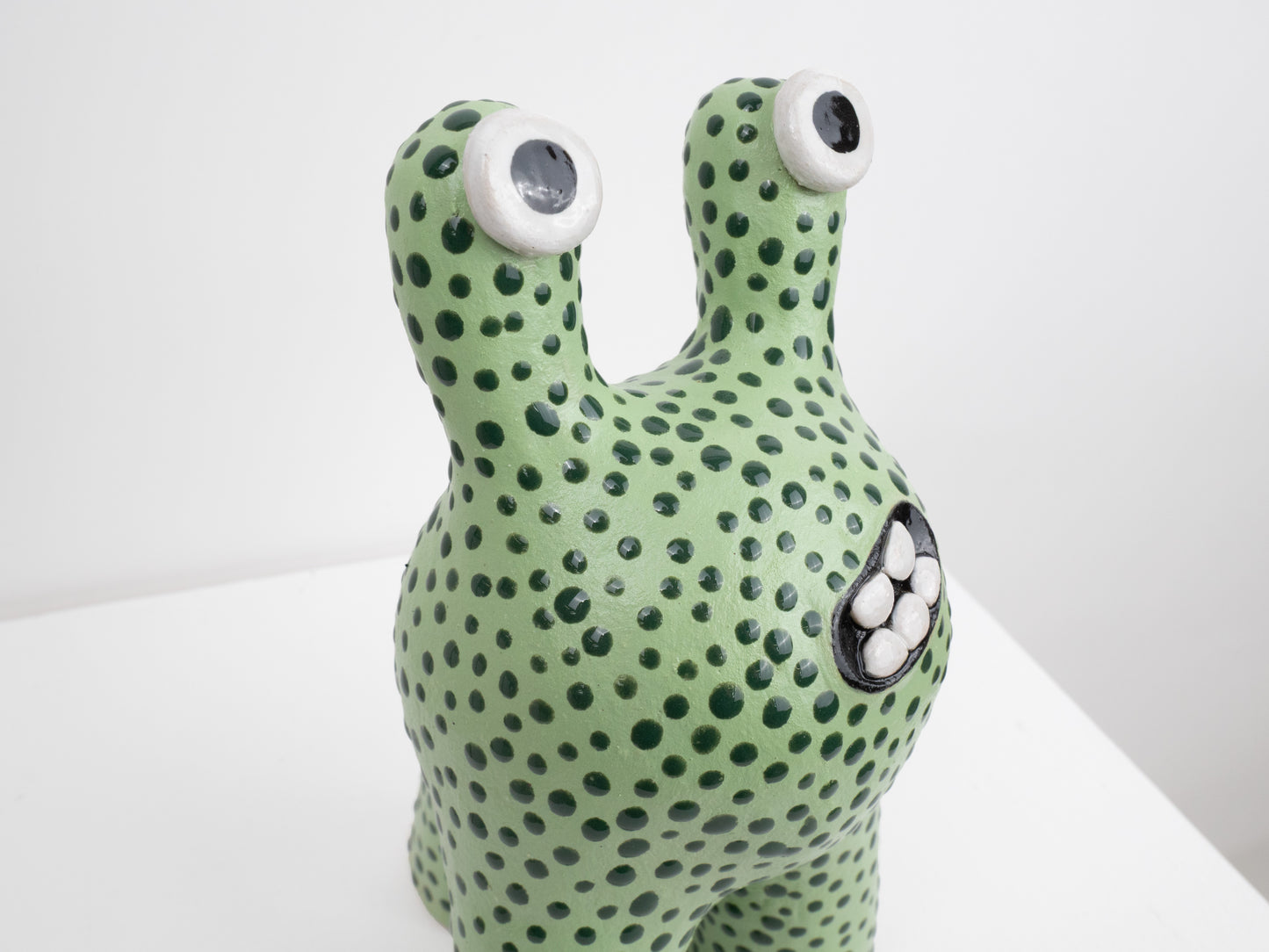 Tully - Green Dots