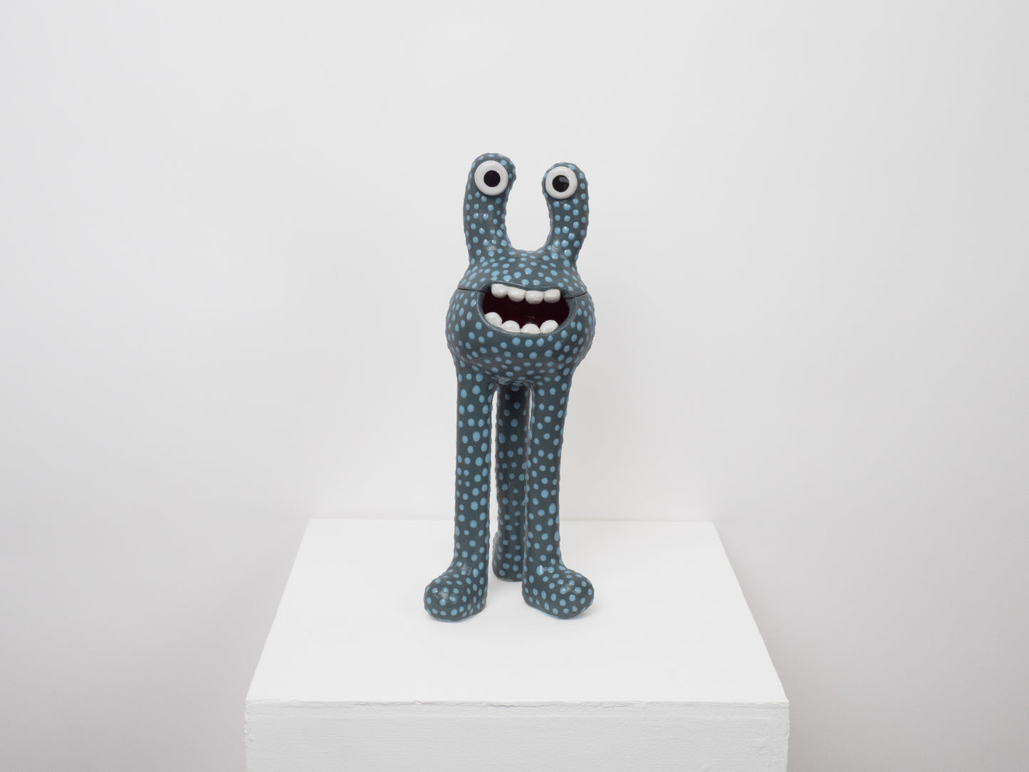 Remy - Turquoise with Blue Dots