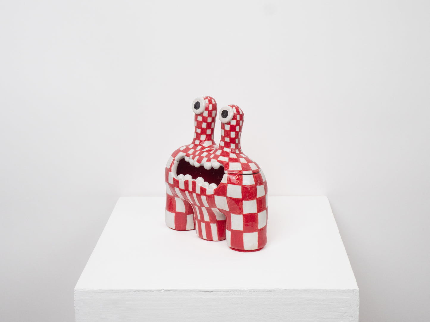 Acer - White & Red Check Pattern