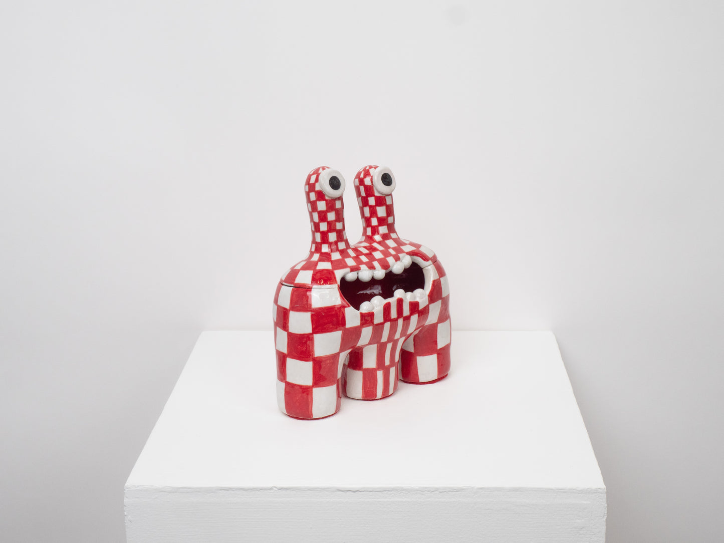 Acer - White & Red Check Pattern