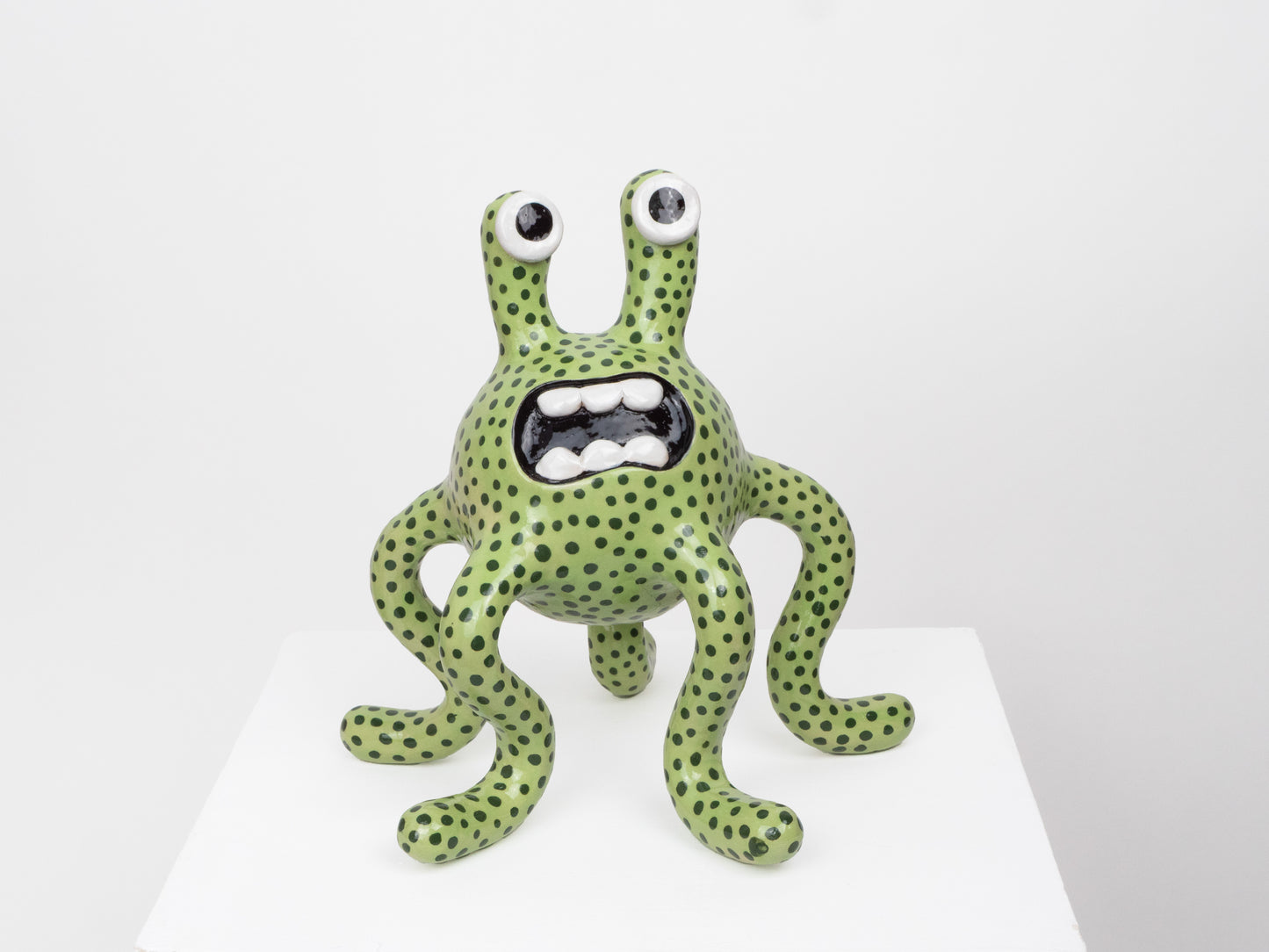Odie - Green Dots