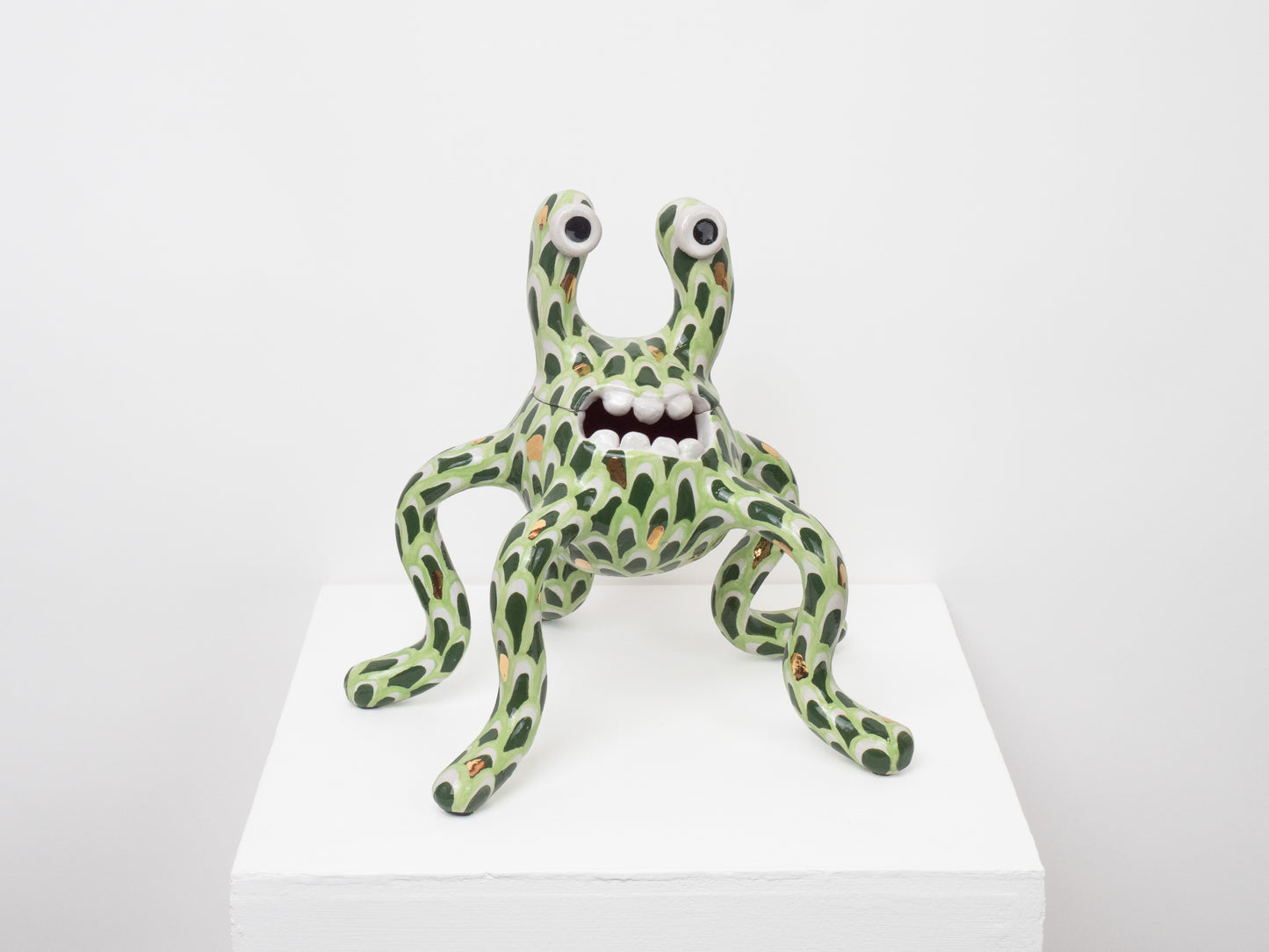 Odie - Green & Gold Petal Pattern