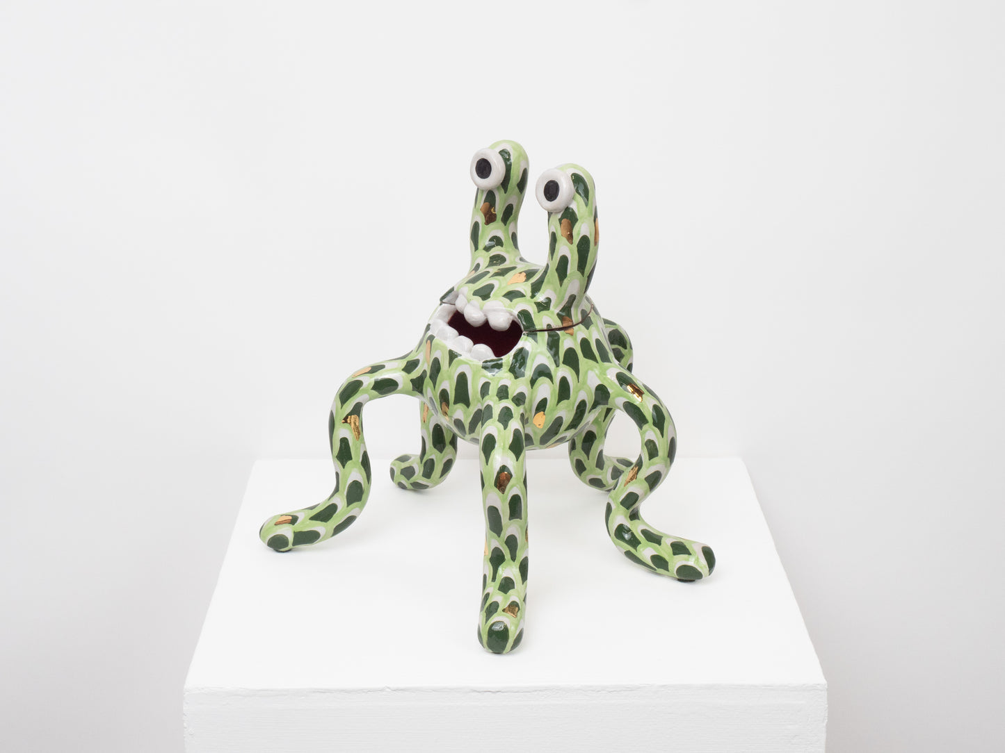 Odie - Green & Gold Petal Pattern