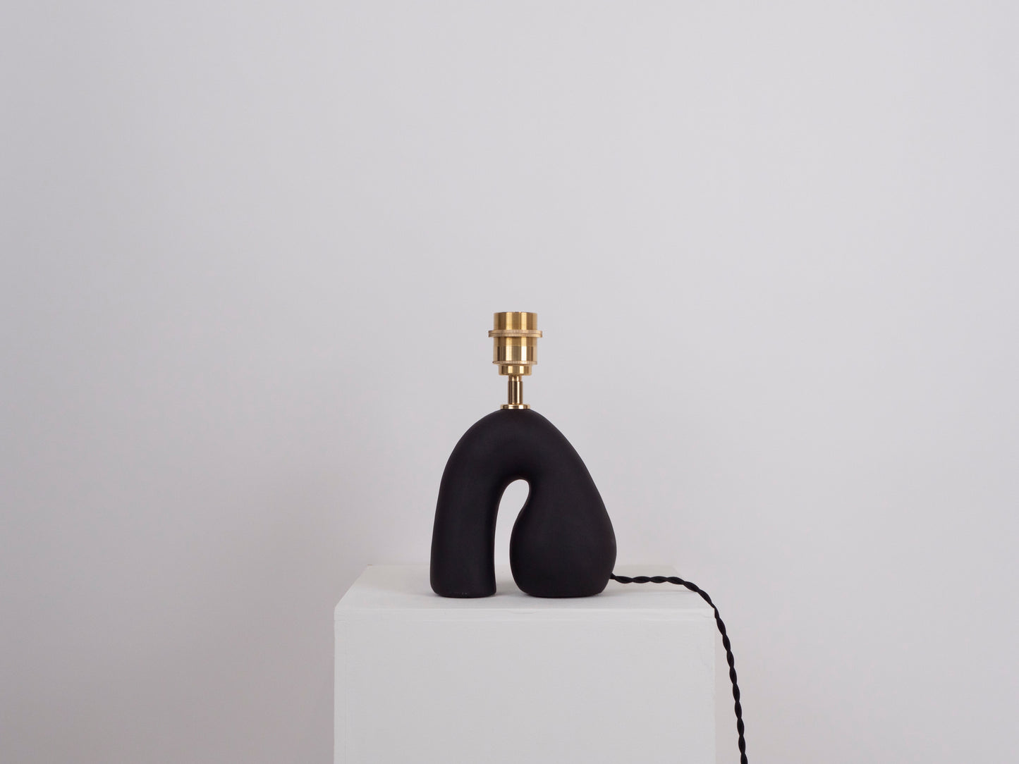 'Opposée' Table Lamp - Black (Matte)