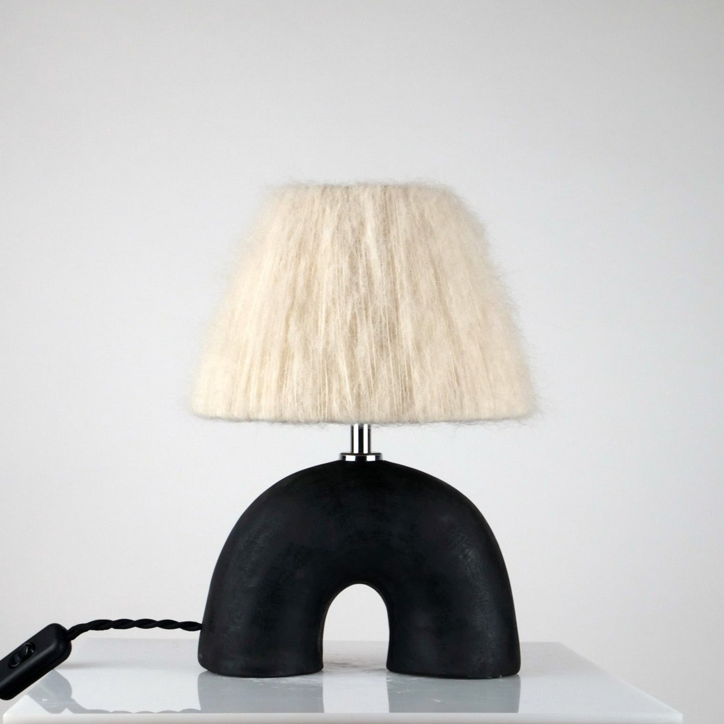 'Me' Table Lamp - Black (Matte)